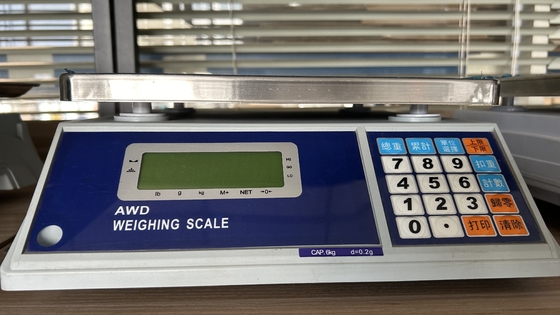 30 kg digitale Waage für Körperwaagen mit 4v wiederaufladbarer Batterie und Reichweite